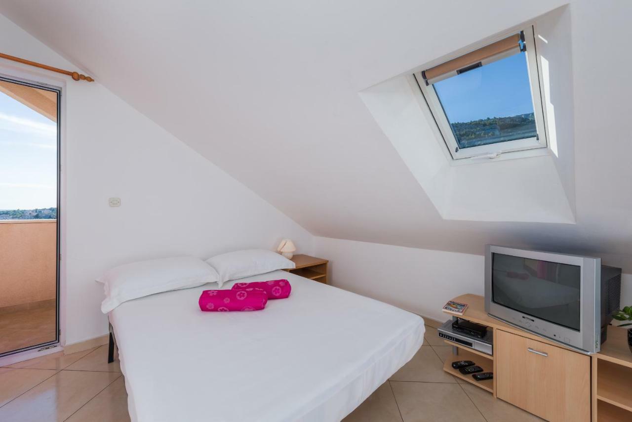 Apartments Villa Vallum Бол Экстерьер фото