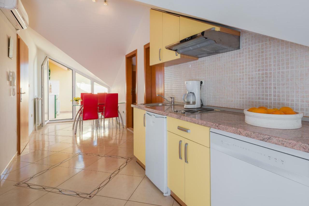 Apartments Villa Vallum Бол Экстерьер фото