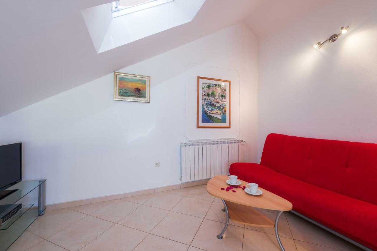 Apartments Villa Vallum Бол Экстерьер фото