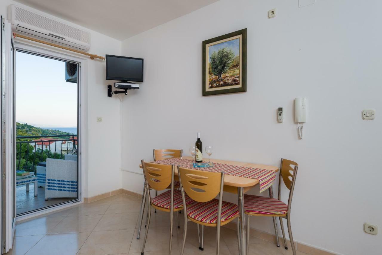 Apartments Villa Vallum Бол Экстерьер фото