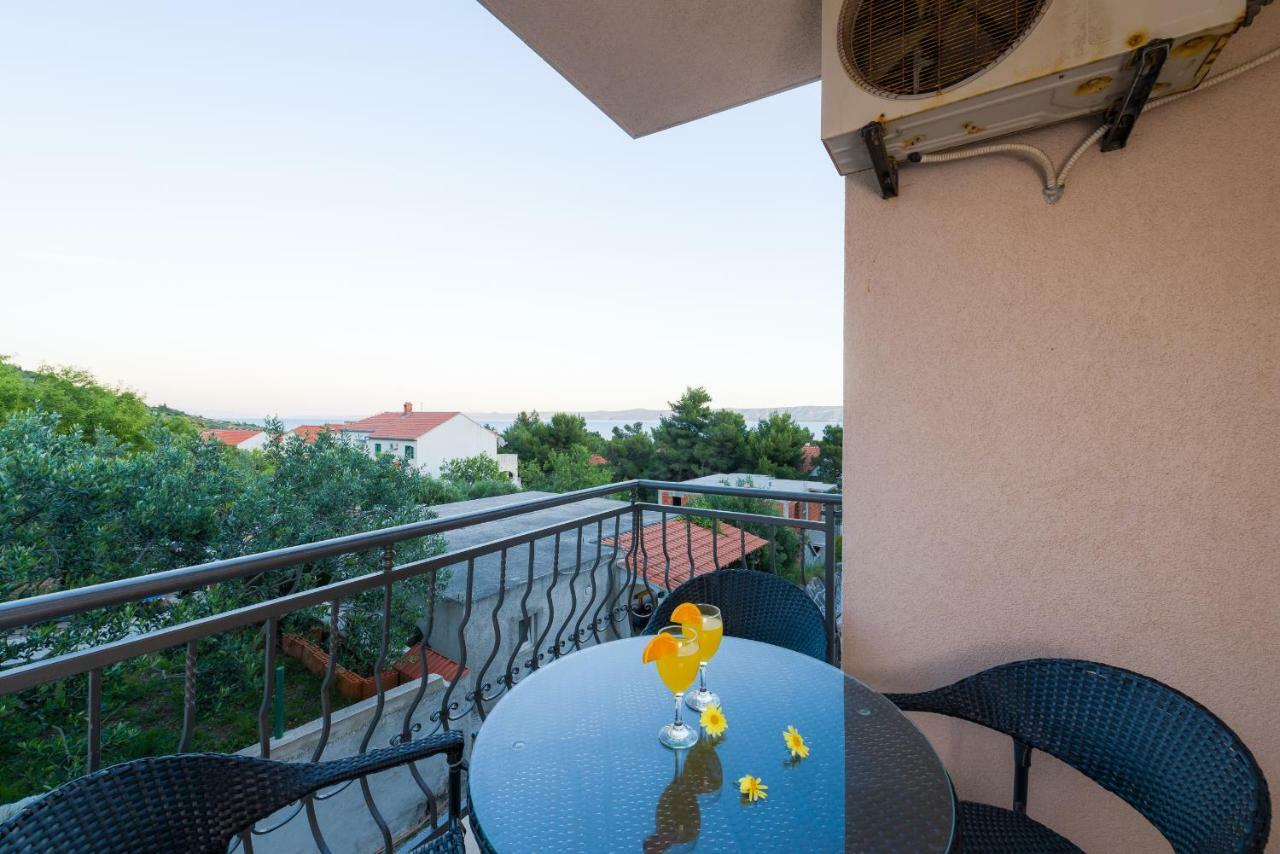 Apartments Villa Vallum Бол Экстерьер фото