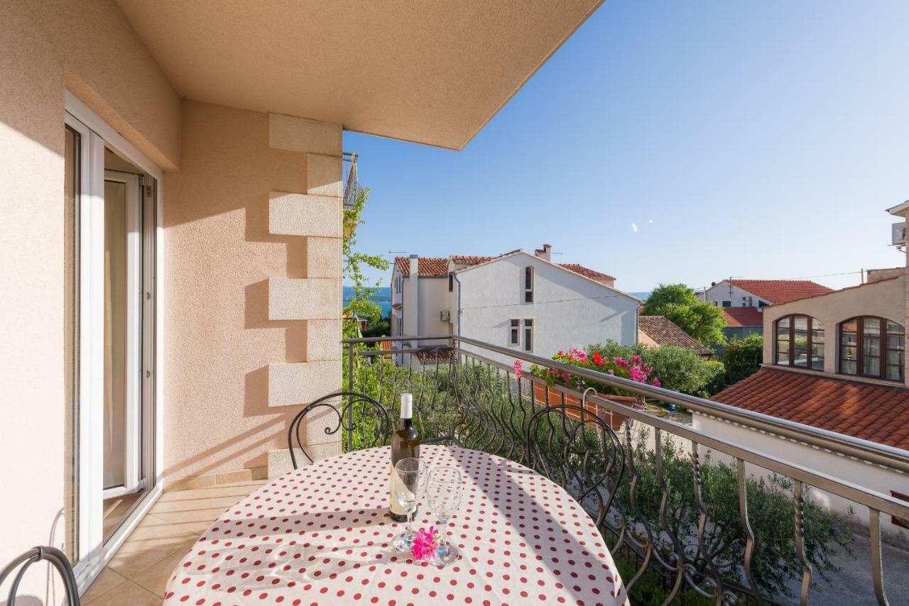 Apartments Villa Vallum Бол Экстерьер фото