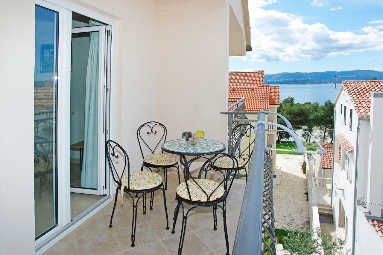 Apartments Villa Vallum Бол Экстерьер фото