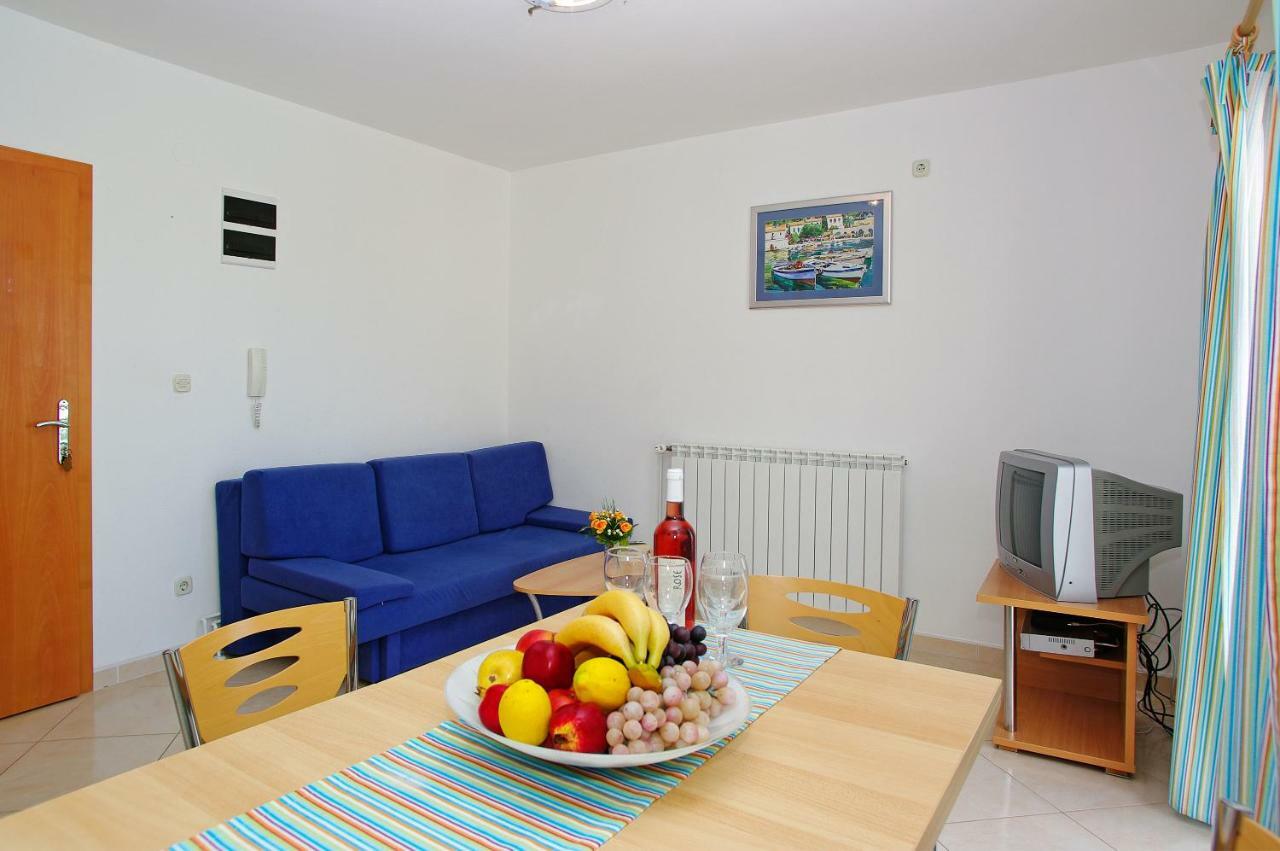 Apartments Villa Vallum Бол Экстерьер фото