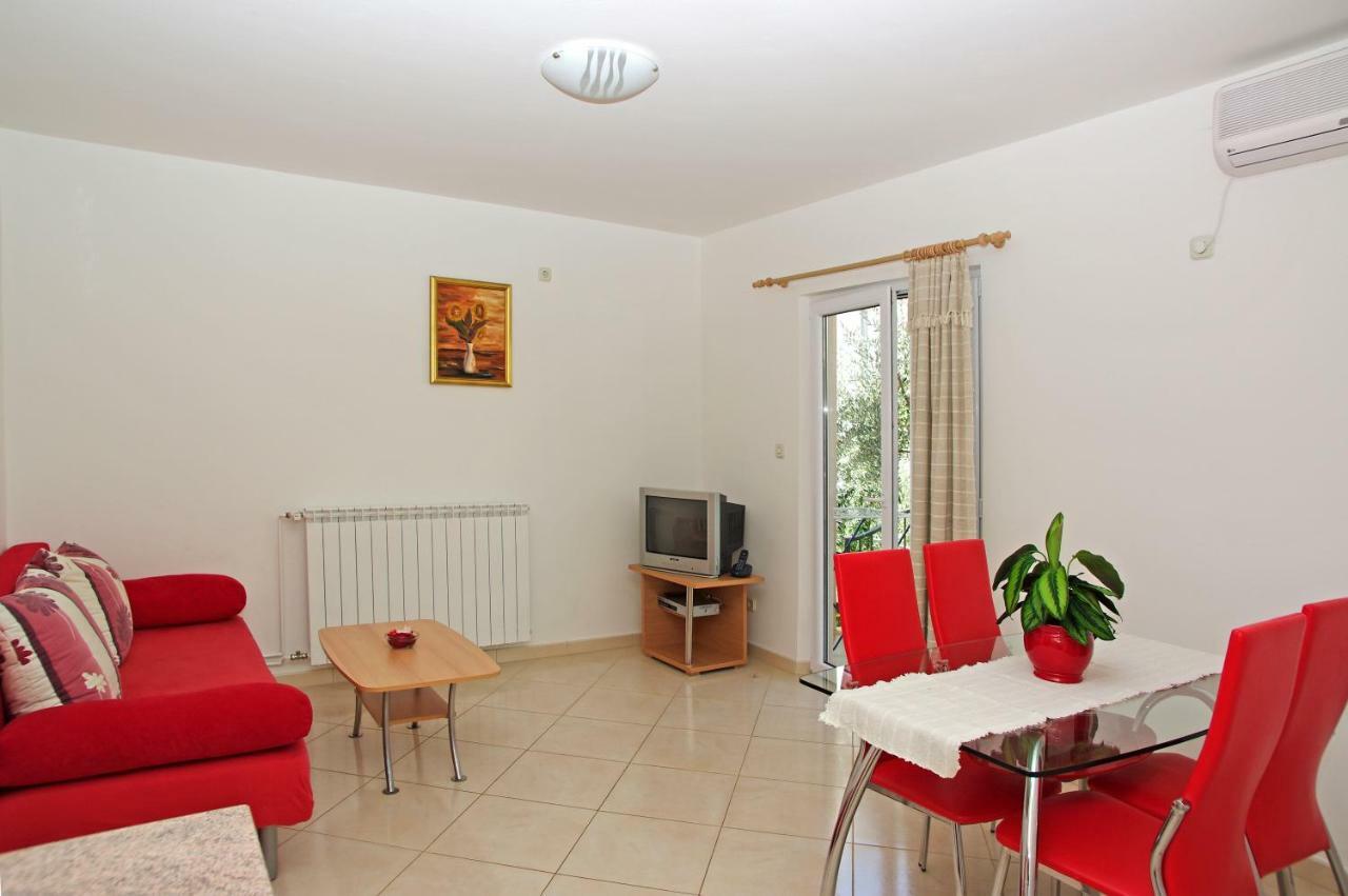 Apartments Villa Vallum Бол Экстерьер фото