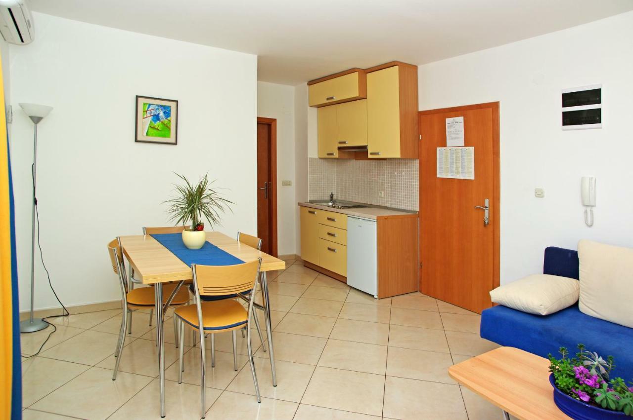 Apartments Villa Vallum Бол Экстерьер фото