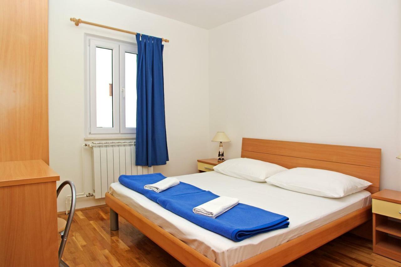 Apartments Villa Vallum Бол Экстерьер фото